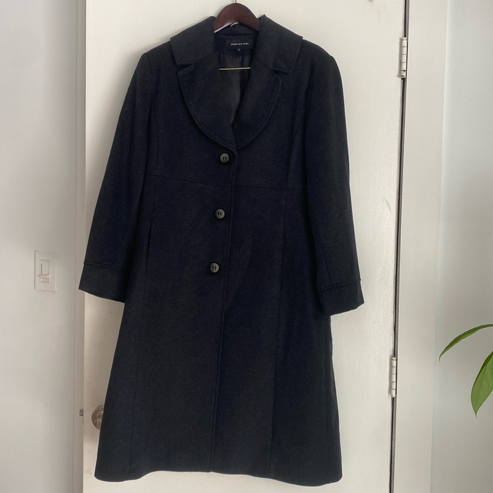 Jones New York coat size (black)